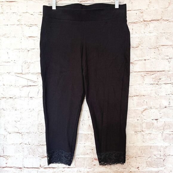 Torrid lace trim Capri leggings - Picture 1 of 5